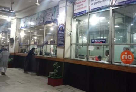 মঙ্গলবার ব্যাংক হলিডে, লেনদেন বন্ধ