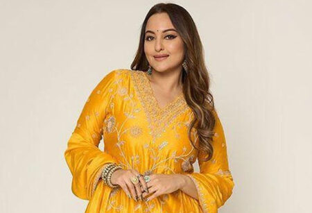 বিয়ের এক বছর পার, মাতৃত্বের জল্পনা নিয়ে মুখ খুললেন সোনাক্ষী