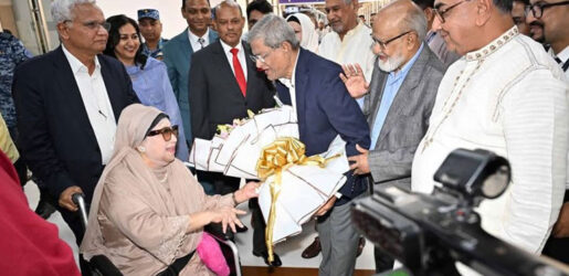 নেতাকর্মীদের ভালোবাসায় সিক্ত খালেদা জিয়া, দেখুন ছবিতে