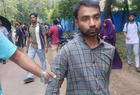 জাবি ছাত্রীকে হেনস্তার অভিযোগে রাবি শিক্ষার্থী আটক