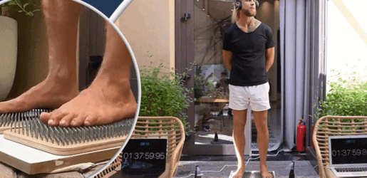 ১৩ ঘণ্টা পেরেকের ওপর দাঁড়িয়ে রইলেন এই যুবক