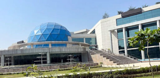 দেশের সর্ববৃহৎ নভোথিয়েটারের বিদ্যুৎ বিলও উঠছে না