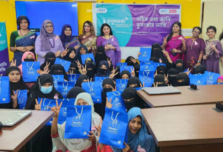 পিরিয়ড সচেতনতায় কাজ করছেন ক্রিকেটার সানোয়ারের মেয়ে