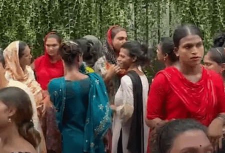 রক্ত দিতে ছুটে এলেন তৃতীয় লিঙ্গের শতাধিক মানুষ