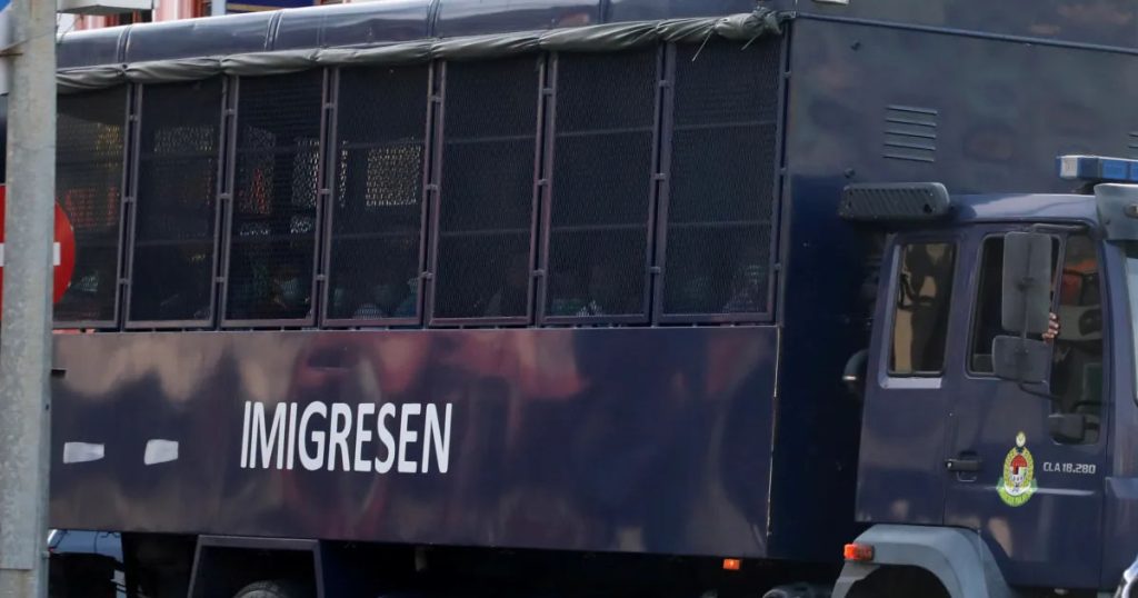 মালয়েশিয়ায় অবৈধ অভিবাসী বিরোধী অভিযান, বাংলাদেশিসহ আটক ১৫০