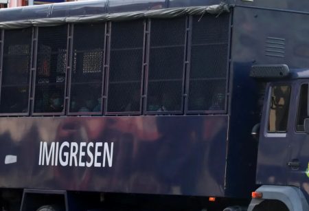 মালয়েশিয়ায় অবৈধ অভিবাসী বিরোধী অভিযান, বাংলাদেশিসহ আটক ১৫০