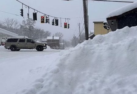 ভয়াবহ তুষার ঝড়ের কবলে পড়তে যাচ্ছে নিউইয়র্কসহ গোটা আমেরিকা
