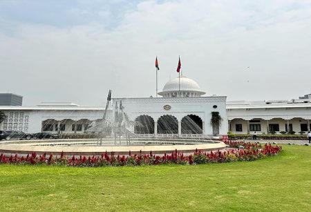 ড. ইউনূস বঙ্গভবনে সাংবিধানিক ক্যু করতে চেয়েছিলেন?