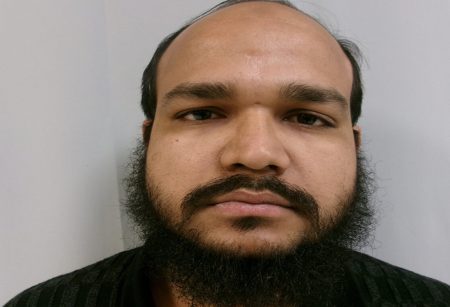 সংঘবদ্ধ স্ক্যামার চক্রের সদস্য বাংলাদেশি নিয়ামত উল্লাহ গ্রেফতার, ভীত-সন্ত্রস্ত প্রবাসীরা