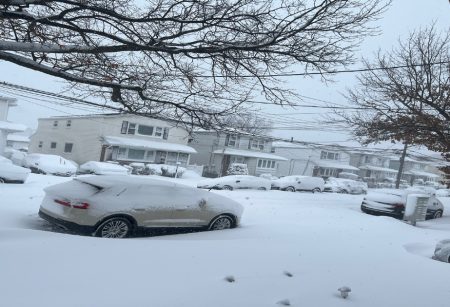 তুষারঝড়ের কবলে ৫ লক্ষাধিক বাংলাদেশিসহ চার কোটি আমেরিকান