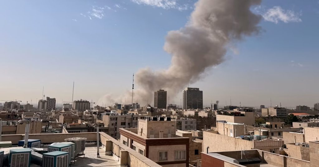 শেষমেষ ইরানে হামলা শুরু করেছে যুক্তরাষ্ট্র, তেহরানসহ অন্যান্য শহরে বিস্ফোরণ