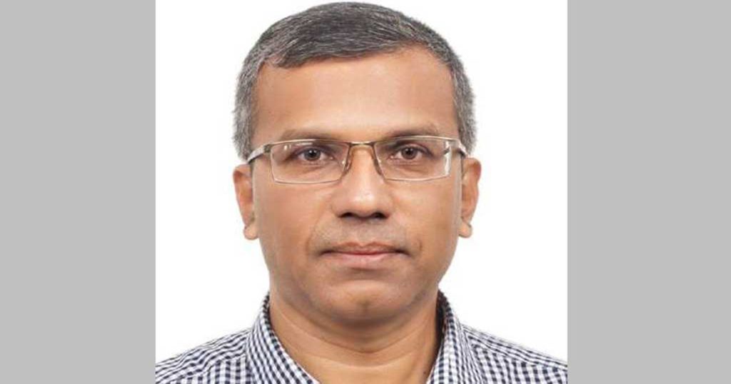 পোশাক ব্যবসায়ী থেকে বাংলাদেশ ব্যাংকের গভর্নর মোস্তাকুর রহমান