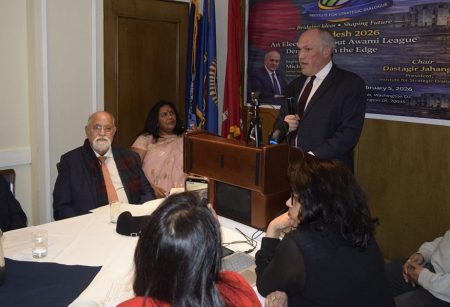 নির্বাচনে পরাজয়ের আশঙ্কায় আওয়ামী লীগের রাজনীতি নিষিদ্ধ করা হয়েছে