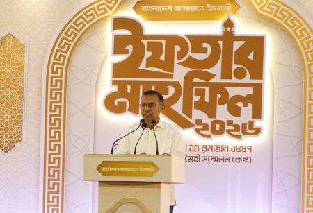 জামায়াতের ইফতারে যোগ দিলেন প্রধানমন্ত্রী তারেক রহমান