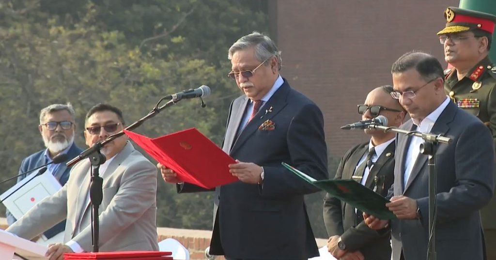 তারেক রহমানের নেতৃত্বে নতুন সরকারের শপথ