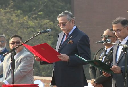 তারেক রহমানের নেতৃত্বে নতুন সরকারের শপথ