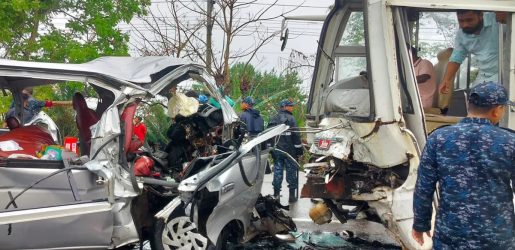 বাগেরহাটে দুর্ঘটনায় প্রাণ গেল বর-কনেসহ ১৩ জনের