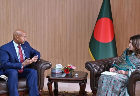 পররাষ্ট্র প্রতিমন্ত্রী শামা ওবা‌য়েদের স‌ঙ্গে কানাডার হাইকমিশনারের সাক্ষাৎ