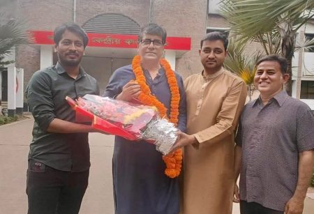 জামিনে কারামুক্ত হলেন সাংবাদিক আনিস আলমগীর