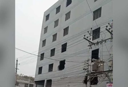 নওগাঁয় আওয়ামী লীগ কার্যালয়ে বেজেছে ঐতিহাসিক ৭ মার্চের ভাষণ