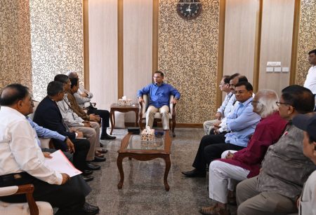 প্রধানমন্ত্রী তারেক রহমানের সঙ্গে হিন্দু নেতাদের সাক্ষাৎ
