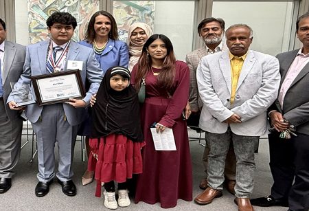 আলজেইমার চিকিৎসা-গবেষণায় বিশেষ অ্যাওয়ার্ড পেলেন আলভি খান