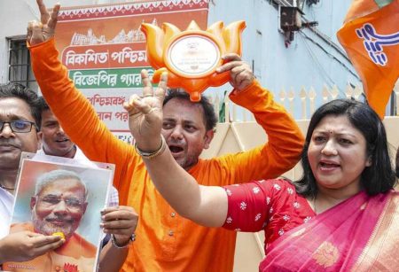 পশ্চিমবঙ্গে বড় জয়ের পথে বিজেপি, ২০৪ আসনে এগিয়ে দলটি