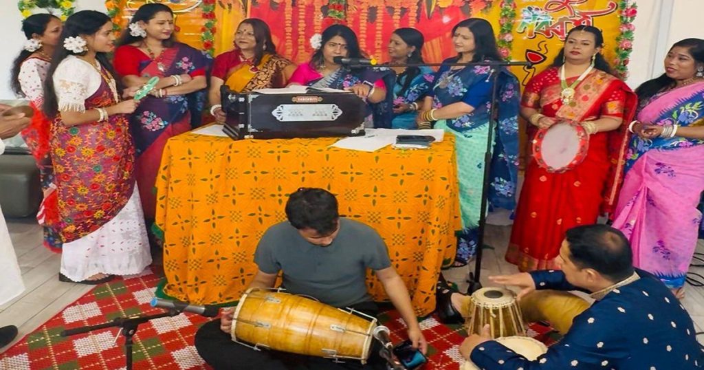 ‘ফ্রেন্ডস অ্যান্ড ফ্যামিলি’র বৈশাখবরণ সমাবেশ