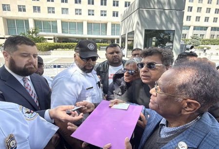 স্টেট ডিপার্টমেন্টের সামনে স্লোগান, ‘শেখ হাসিনা দ্য বেস্ট, শেখ হাসিনা দ্য গ্রেট’