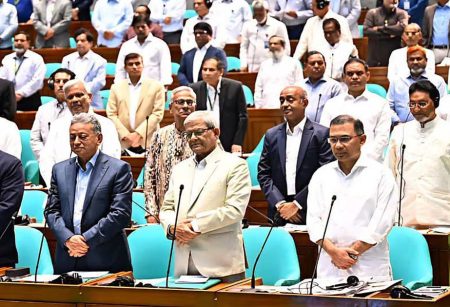 তোফায়েল আহমেদ, মোশাররফ, রহমত উল্লাহসহ মন্ত্রী-এমপিদের মৃত্যুতে সংসদে শোক, নীরবতা পালন