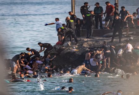 Spain Reports Slowing Migrant Influx