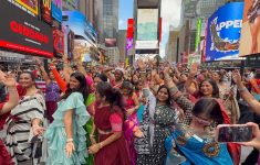 টাইমস স্কয়ারে শাড়ির প্রচার: ‘শাড়ি গোজ গ্লোবাল’