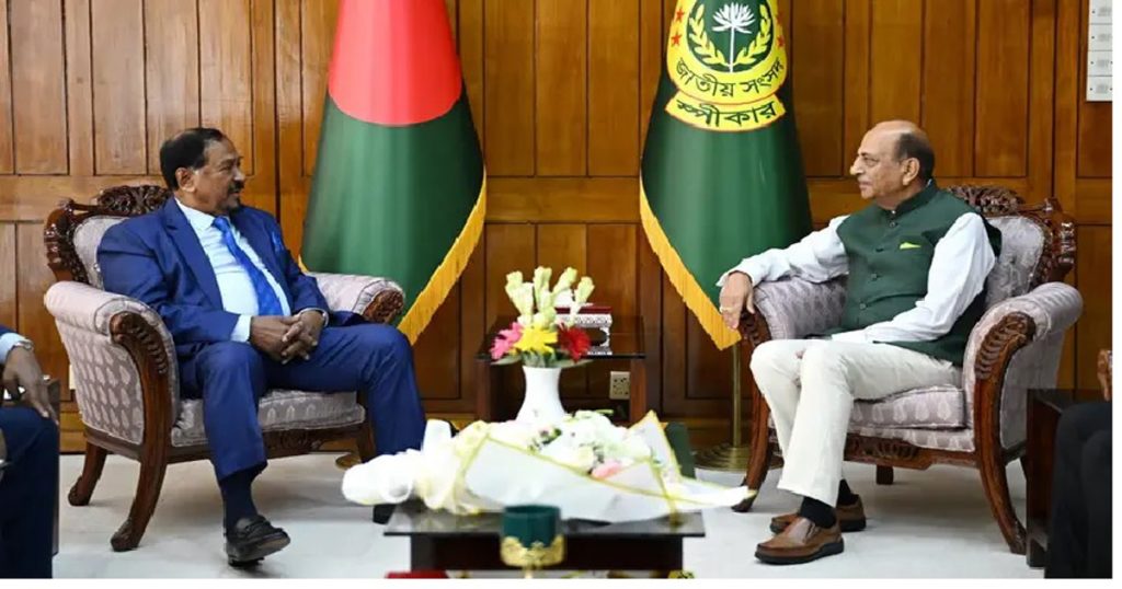 দুই দেশের জনগণের স্বার্থ বিবেচনায় ভারত সফর করবেন তারেক রহমান : দিনেশ ত্রিবেদী