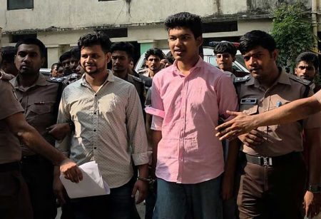 বরগুনার সাবেক এমপির উত্তরার বাসা থেকে গ্রেপ্তার ছাত্রলীগের ১৫ নেতাকর্মী রিমান্ডে