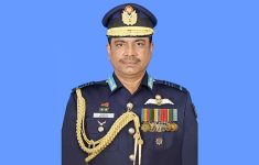 বিমান বাহিনীর সাবেক প্রধান শেখ আব্দুল হান্নান কাতারে গ্রেপ্তার