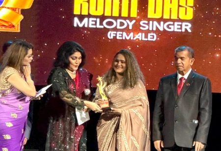 নিউইয়র্কে ঢালিউড অ্যাওয়ার্ড : ‘সেরা মেলোডি সিঙ্গার’ রন্টি দাশ